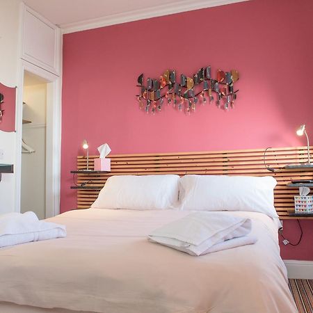 סוואנסי Leonardos Guest House מראה חיצוני תמונה