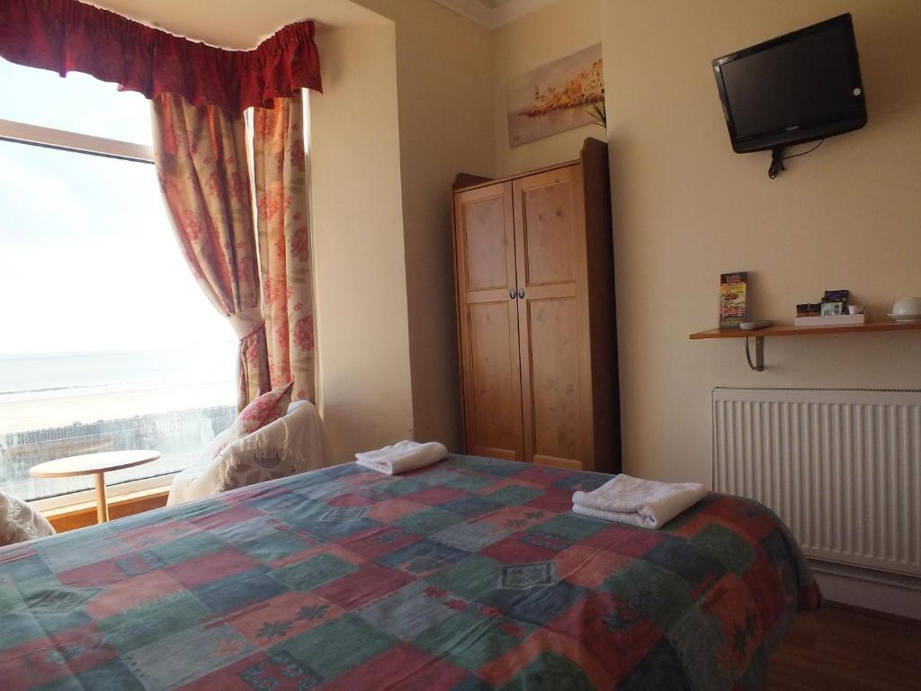 סוואנסי Leonardos Guest House חדר תמונה