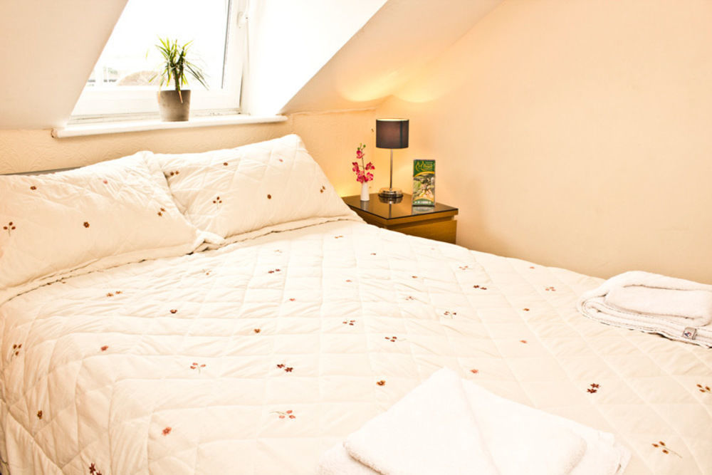 סוואנסי Leonardos Guest House מראה חיצוני תמונה