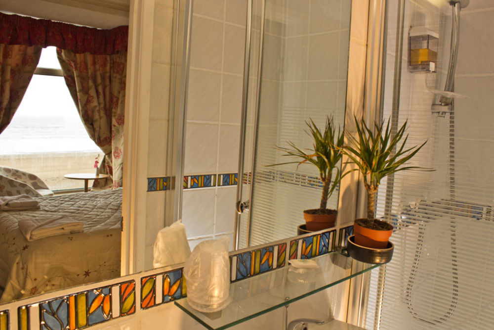 סוואנסי Leonardos Guest House מראה חיצוני תמונה