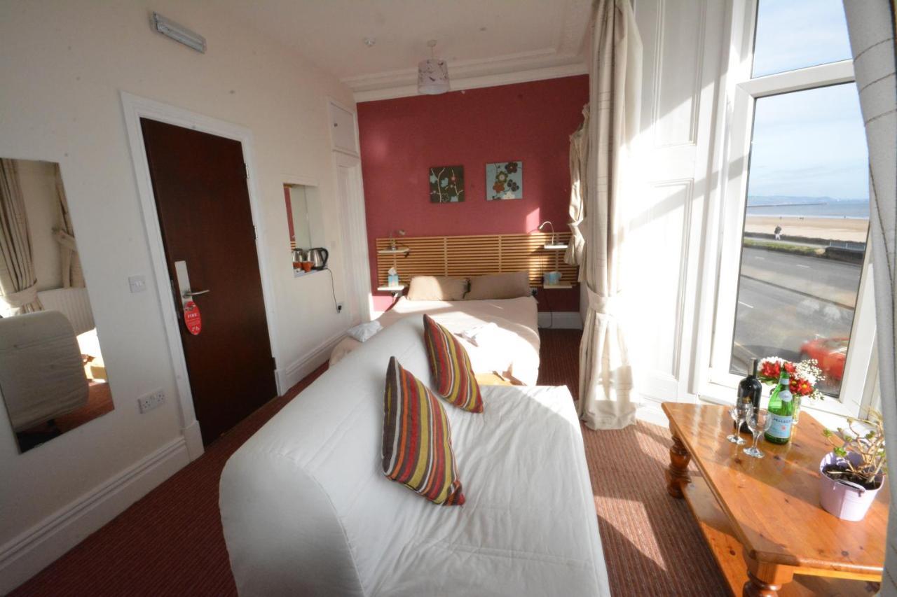 סוואנסי Leonardos Guest House מראה חיצוני תמונה