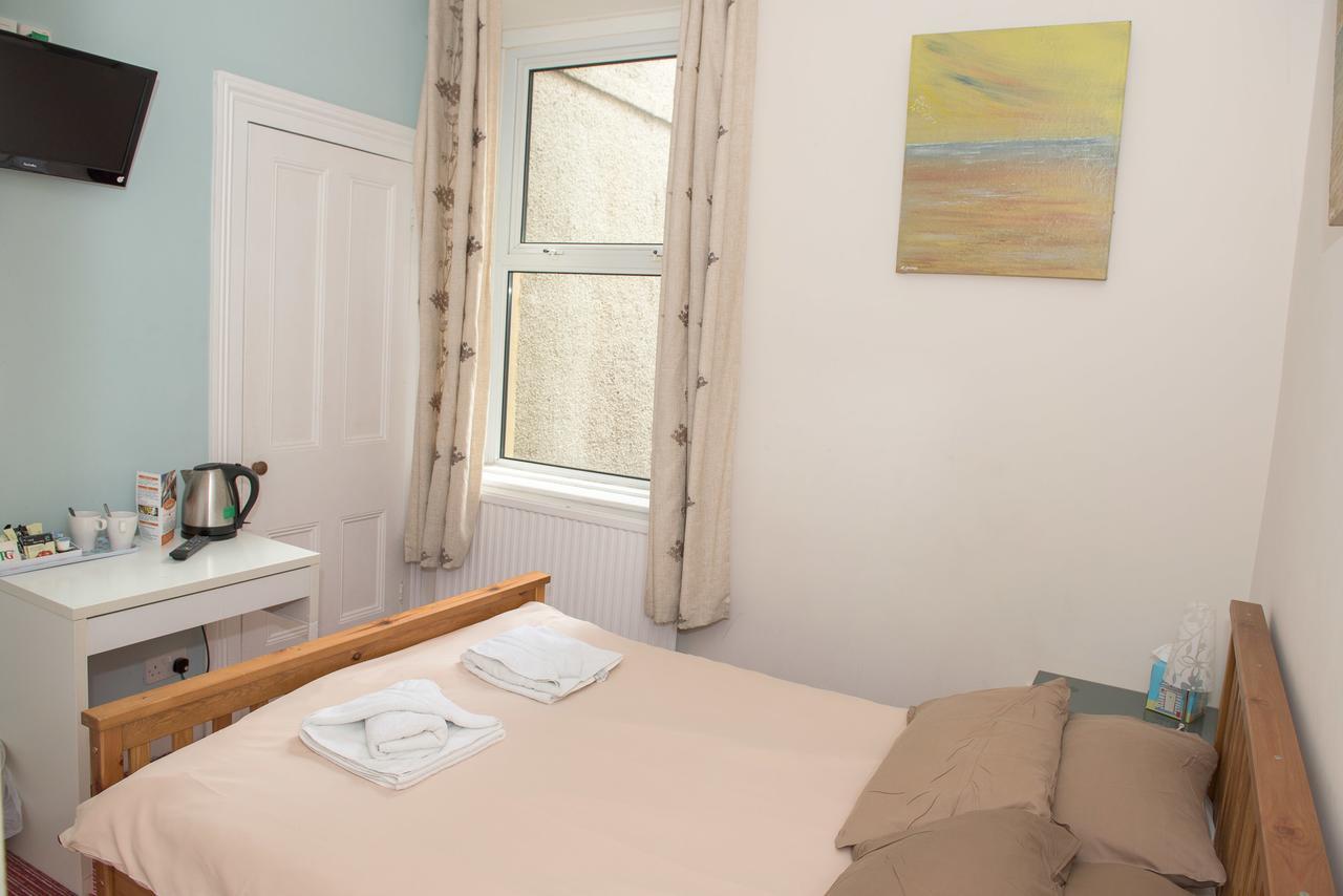 סוואנסי Leonardos Guest House מראה חיצוני תמונה
