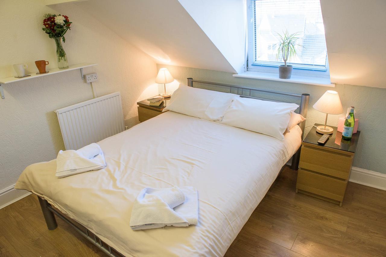 סוואנסי Leonardos Guest House מראה חיצוני תמונה