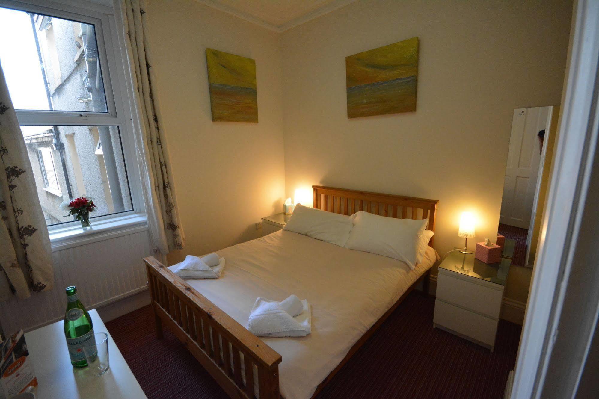 סוואנסי Leonardos Guest House מראה חיצוני תמונה